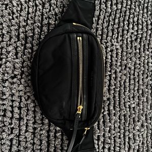 Synthetic belt Tory Burch belt bag. Very good condition